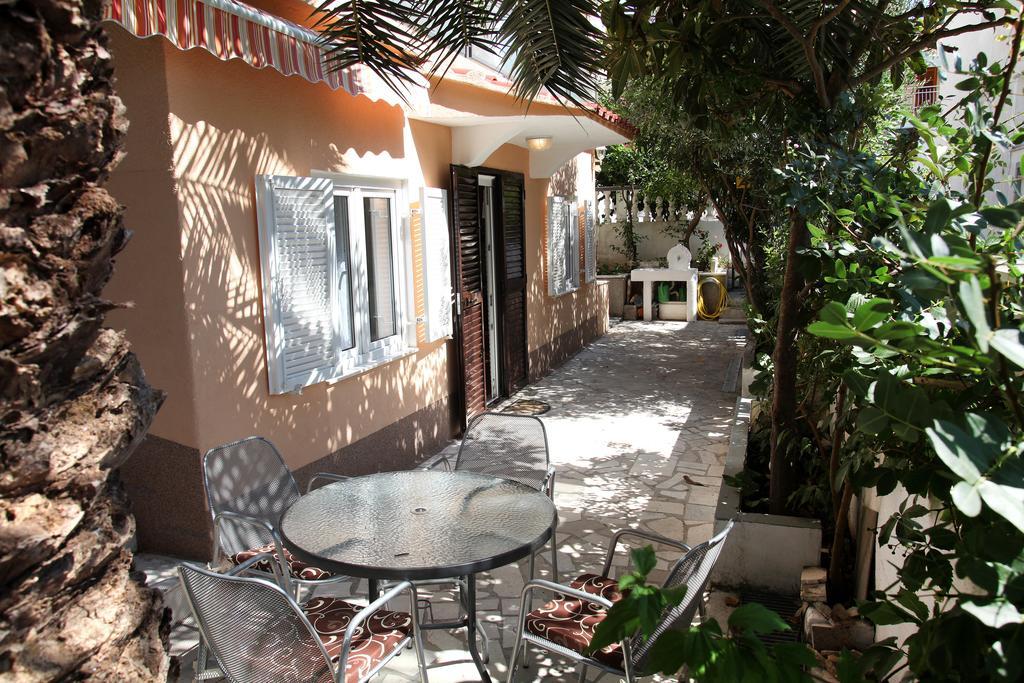 Apartments Jasmin Trogir Exterior photo