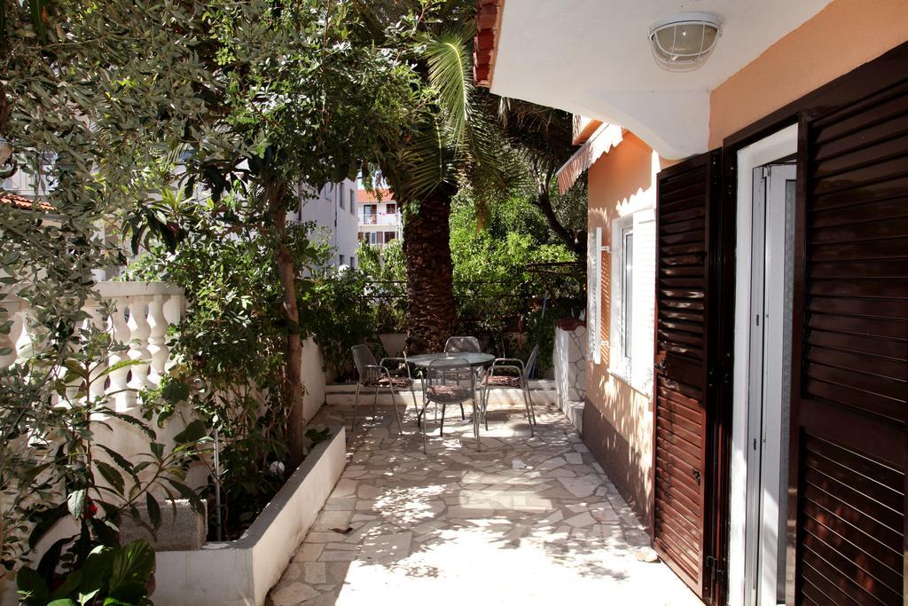 Apartments Jasmin Trogir Exterior photo